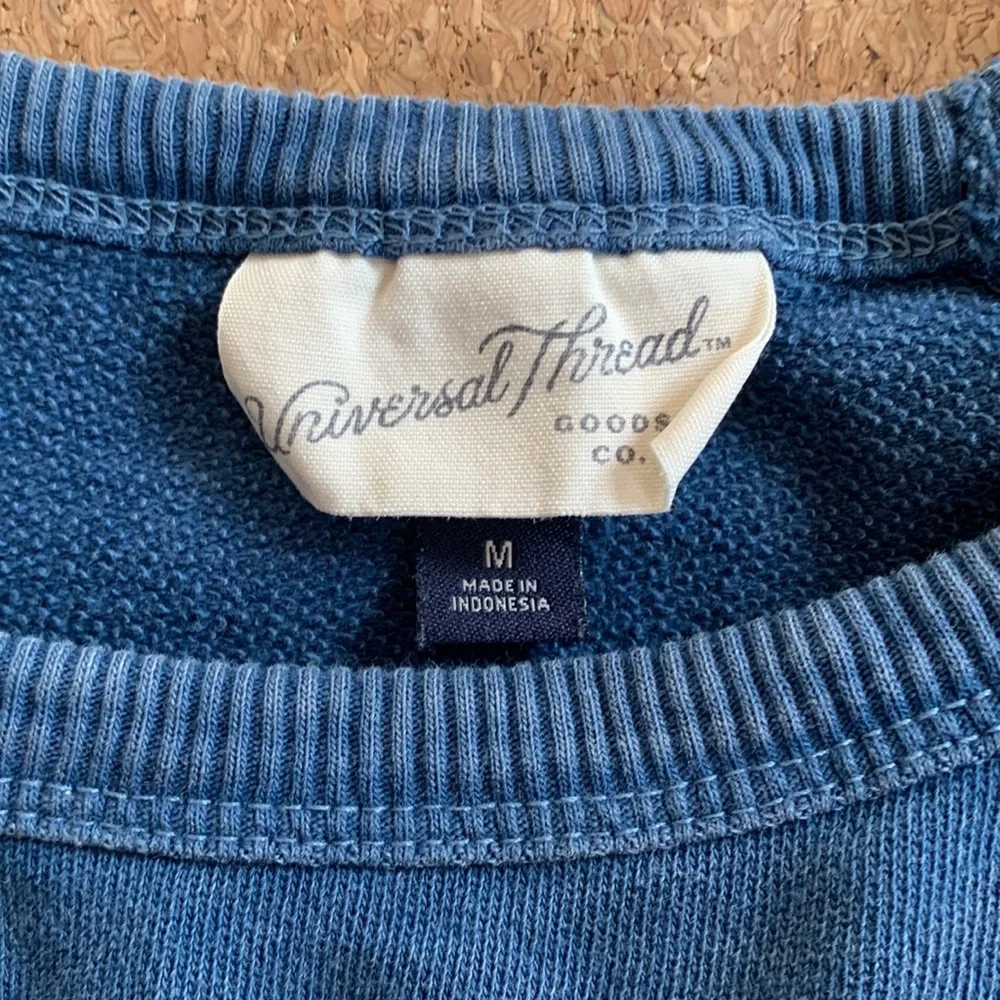 NWOT Universal Thread Crewneck - Picture 3 of 7